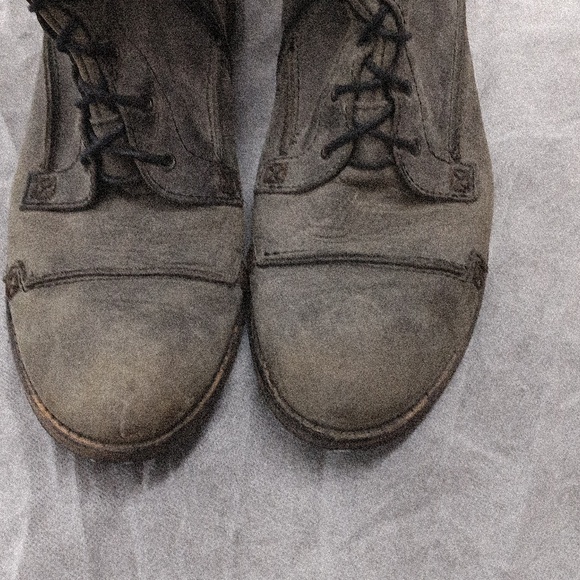 Charles David Regiment Lace Up GreyDistress Boots Italy Size 8 - Picture 3 of 8